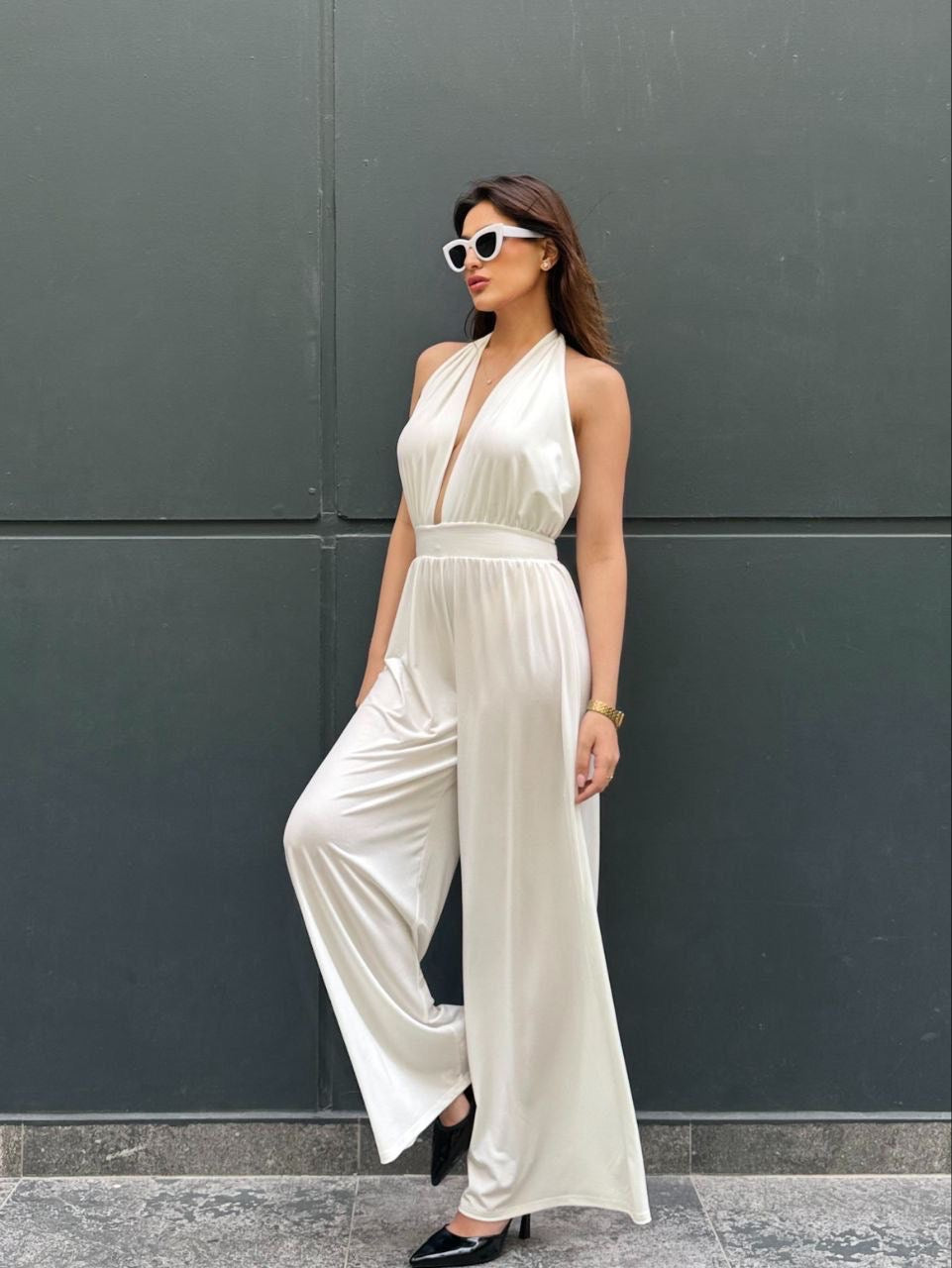 Beyaz Saten Görünümlü Halter Yaka Tulum