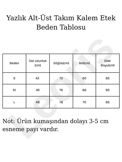 Düğmeli Crop Bluz ve Yırtmaçlı Kalem Etek Takım Beyaz