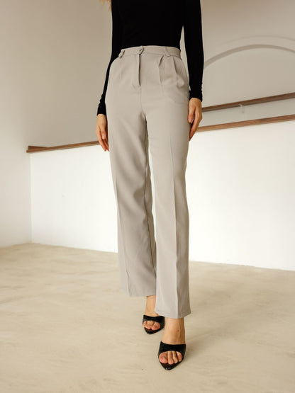 Yüksek Bel Keten Pantolon – Şık ve Dökümlü Tasarım