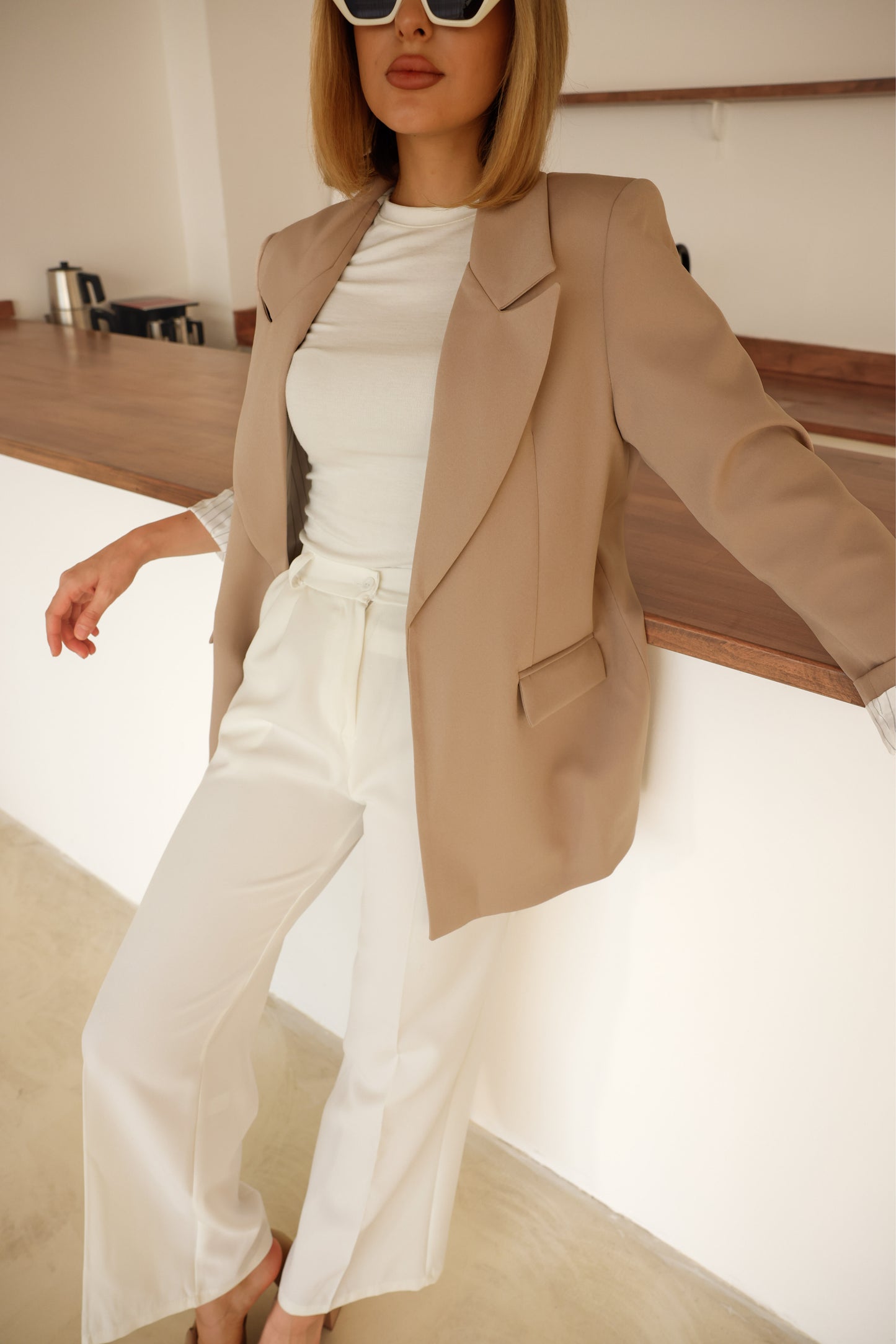 Yüksek Bel Keten Pantolon – Şık ve Dökümlü Tasarım